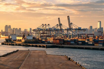 China's foreign trade tops US$3.5 trillion in H1 2026 12 021785175594856cec7231233fb09ac28d2716d761f0ab3860015 0
