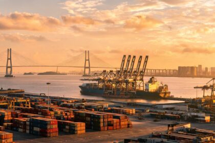 China's Foreign Trade Tops 4 Trillion Yuan for Fifth Consecutive Month 9 021786104194417dac4614a2f538267182526681eb598f1dcdb65 0