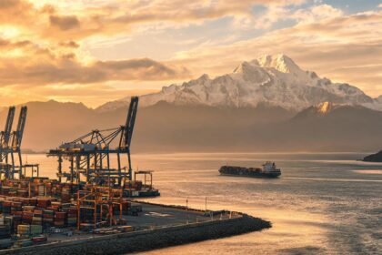 Huizhou Daya Bay Launches New Zealand DDP Line with Sea and Air Options 6 021788005271747de824baea9702e17bffa39e9c3bdc4f6edb407 0