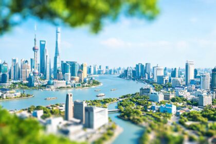 Premier Li Qiang Meets US-China Business Council Board Delegation 8 021788286519285ed0e184fb98d17720dee9f0ee33ee7e16cfc6d 0