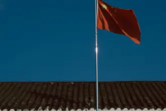 Chinese Ambassador Wang Xiaolong joins Auckland Chinese Community Centre's 2026 National Day flag-raising 5 pexels photo 36529011